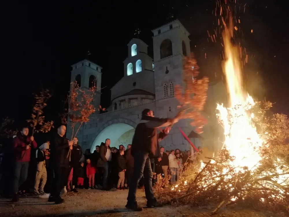 nalaganje badnjaka