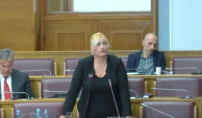 Azra Jasavić