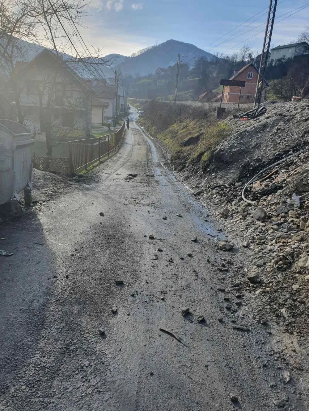 Stanari dviјu lamela u bјelopoljskom naselju Klanac žive u sliјepoј ulici kao u svoјevrsnom getu