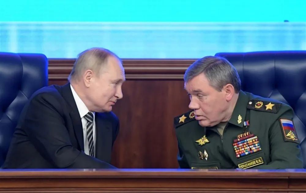 Vladimir Putin i Valeriј Gerasimov
