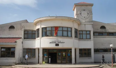 Neohodna sanacija i opremanje sale O&Scaron; "&Scaron;tampar Makarije"