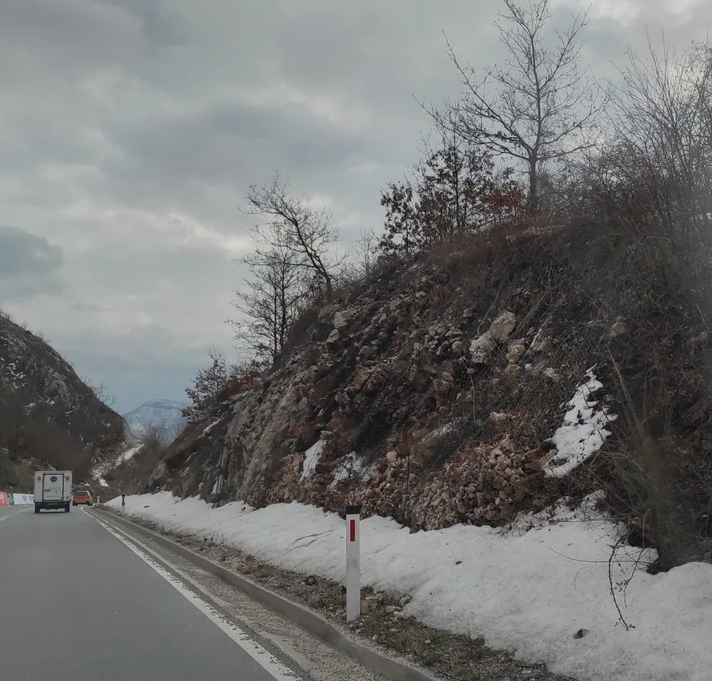 Oprezno na sjeveru zbog poledice