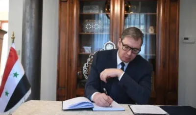 Vučić se upisao u knjigu žalosti u ambasadi Sirije