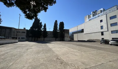 (FOTO i VIDEO) Inspekcija zatvorila gradili&scaron;te u Podgorici: Zaustavljena gradnja zgrade uz &scaron;kolu