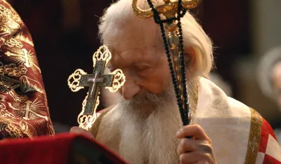 Mesto: Beograd<br>Datum: 22.04.2005<br>Dogadjaj: RELIGIJA - patrijarh Srpske pravoslavne crkve Pavle odrzzao je danas sluzzbu u pomen zzrtava genocida u Drugom svetskom ratu <br>Licnosti: patrijarh Pavle<br>