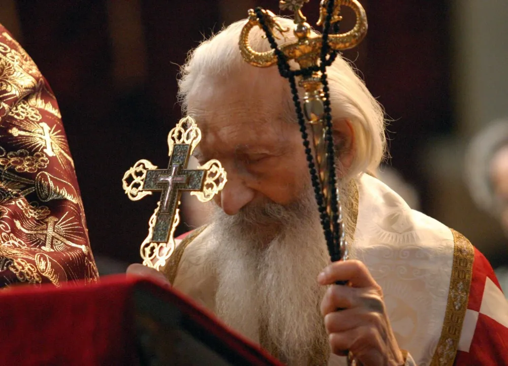 Mesto: Beograd<br>Datum: 22.04.2005<br>Dogadjaj: RELIGIJA - patrijarh Srpske pravoslavne crkve Pavle odrzzao je danas sluzzbu u pomen zzrtava genocida u Drugom svetskom ratu <br>Licnosti: patrijarh Pavle<br>