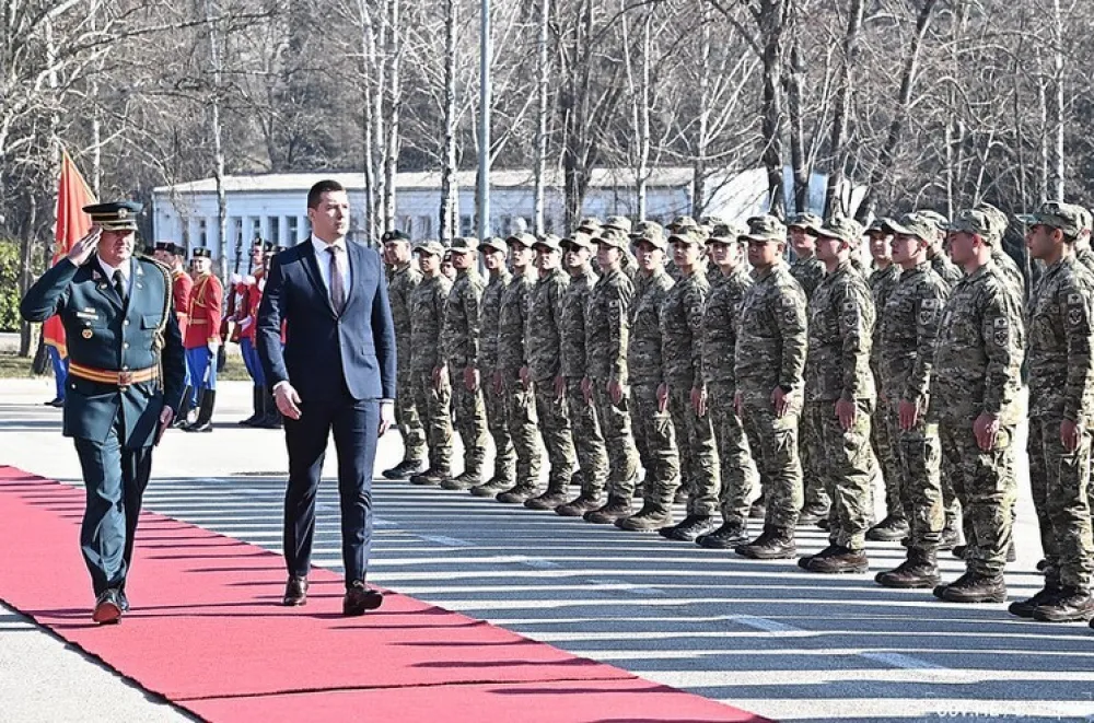 Adžić vojnicima: Budite prva linija odbrane Crne Gore, imamo samo jednu otadžbinu