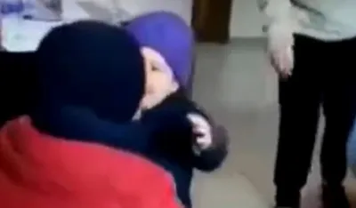 Susret oca i ćerke posle zemljotresa u Turskoј
