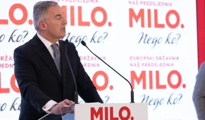 Đukanović: Preporučuju se da vode državu, a ponosno služe tuđoj