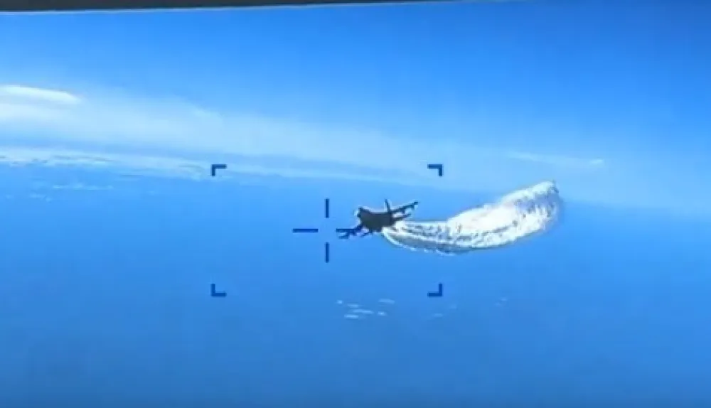 (VIDEO) Amerikanci objavili snimak incidenta: Ovako je ruski lovac oborio dron