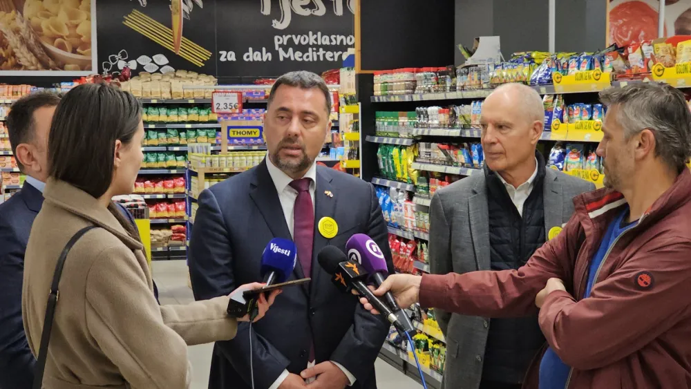 (VIDEO) Đurović: Privreda je uvijek bila tu kad je te&scaron;ko, nema potrebe da građani gomilaju zalihe