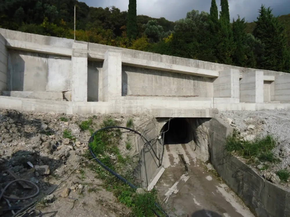 Voda iz Potkopa ugrožava kuće i imanja u Mojdežu