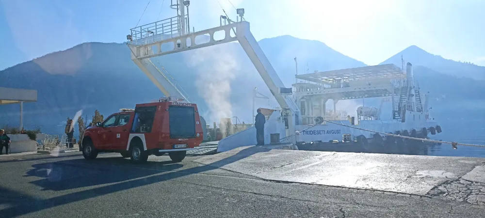 Požar na trajektu "30. avgust"