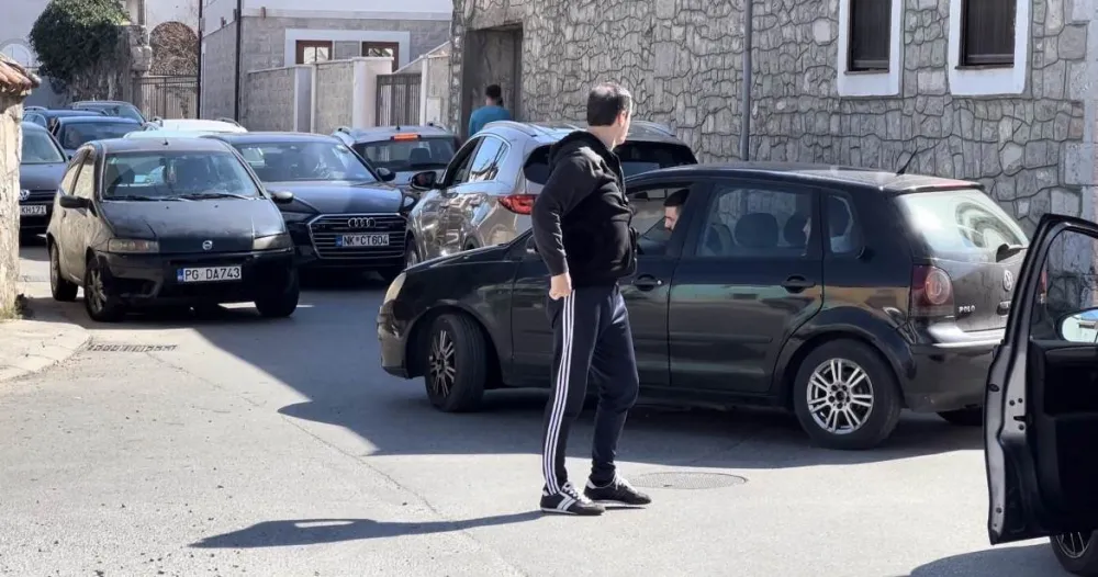 (VIDEO) Rekonstrukcija Ulice Petra Prlje: Stara varo&scaron; da te &bdquo;znak ubiјe&rdquo;