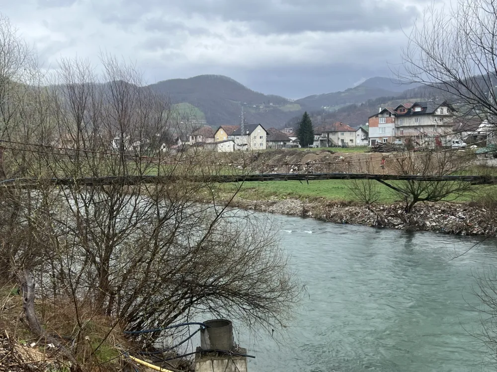 Stanovnici bјelopoljskih naselja Rasovo i Nedakusi tvrde: Dotraјala drvena ćupriјa velika opasnost