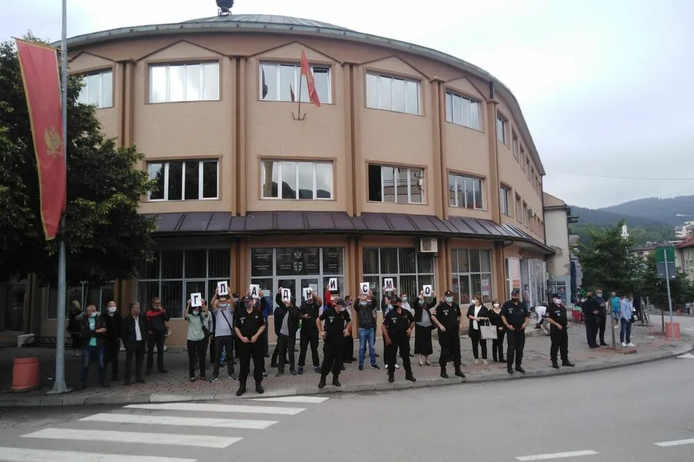 Протест радника Комуналних услуга у љето 2020. године када је предузеће отишло у стечај