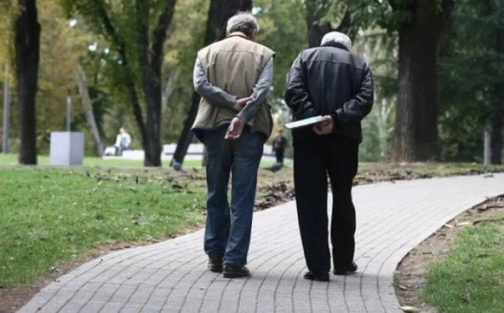 Тешко вријеме за старе