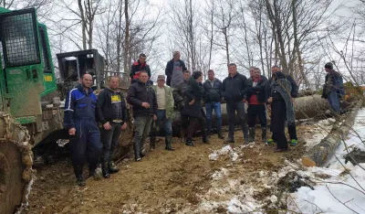 Мјештани поткомовских села одржали протест на локалитету гдје је посјечена шума 