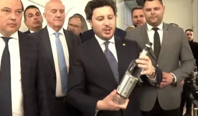 (VIDEO) Abazović otvorio fabriku votke: Veliki dan za Crnu Goru