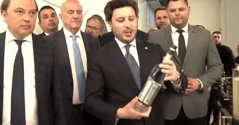 (VIDEO) Abazović otvorio fabriku votke: Veliki dan za Crnu Goru