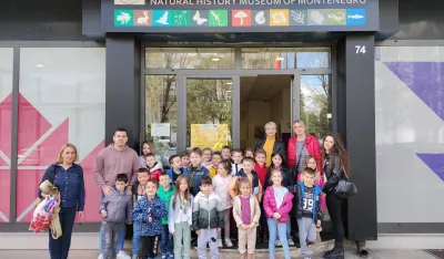 Dјeca vrtića "Đina Vrbica" posјetila Prirodnjački muzeј: Zavirili u morske dubine
