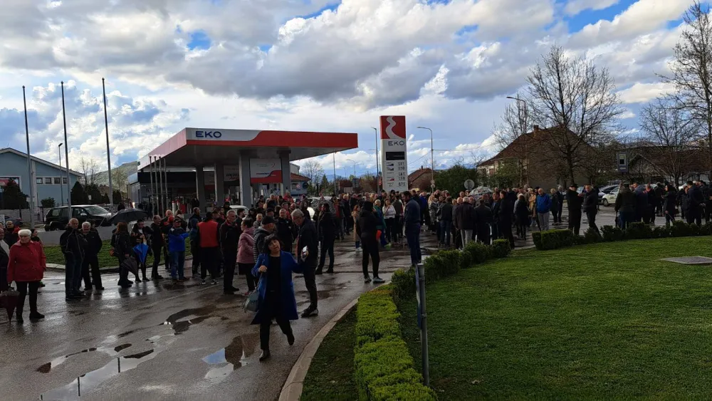 Protest mje&scaron;tana MZ Rastoci zbog preimenovanja naziva ulica