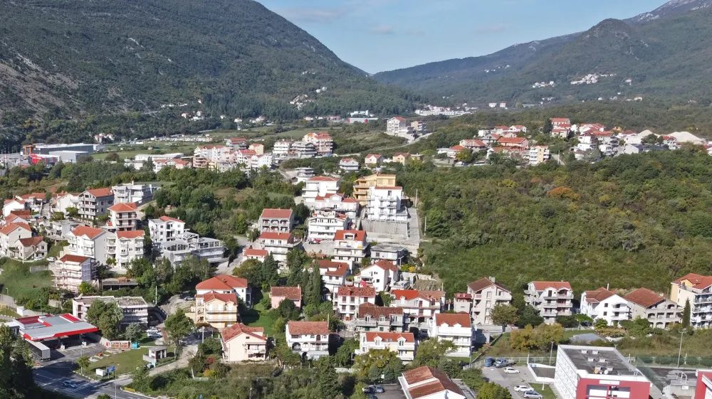 Herceg Novi: Podneseno 5.000 zahtјeva, legalizovali svega 40 obјekata