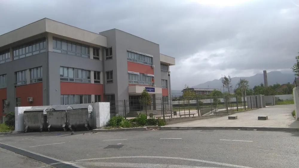 Osnovna &scaron;kola "21. maj"