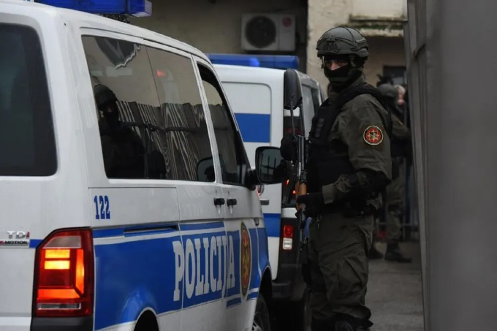 (VIDEO) Uhap&scaron;eno &scaron;est osoba zbog prodaje droge