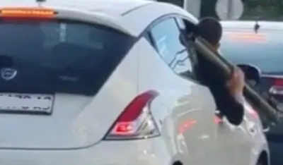 U Zadru iz auta izvadio zolju i mahao njome