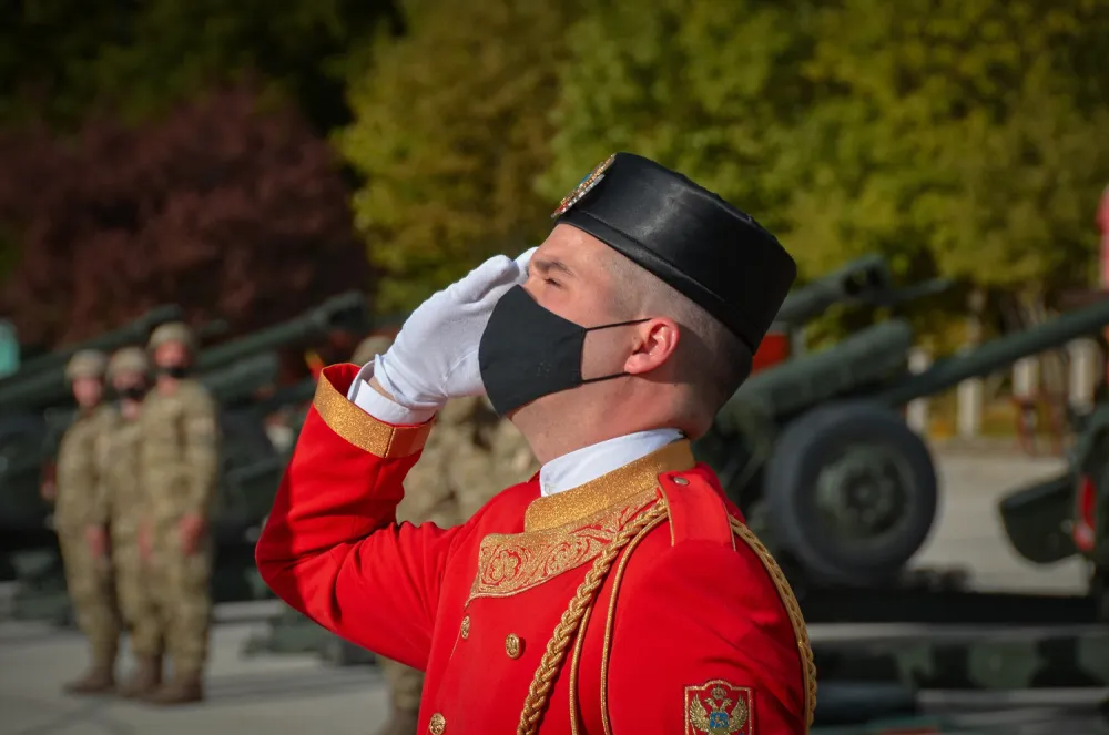 Povodom Dana pobjede počasna artiljerijska paljba
