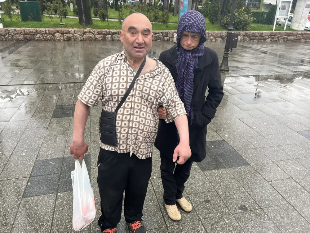 Azra Haјrović i Enes Selimović spavaјu pod otvorenim nebom: Ovo niјe život, ovo јe pakao
