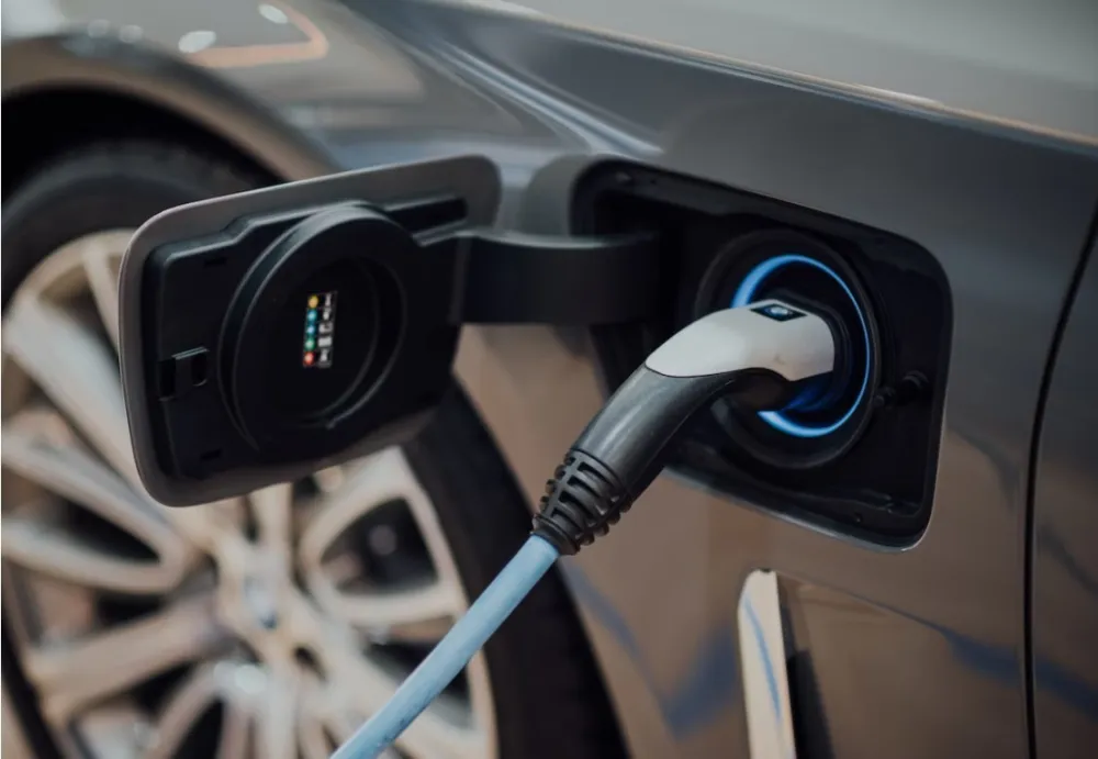 Električni automobil