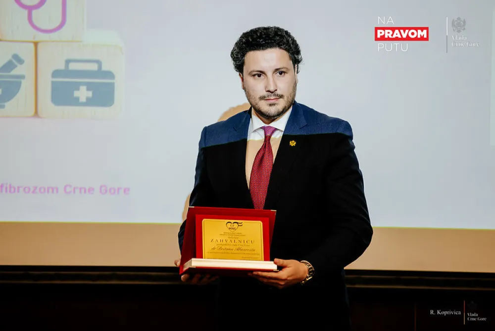 Abazoviću uručena zahvalnica