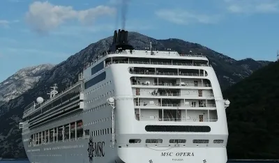 Kotor: Uplovljavaju četiri kruzera