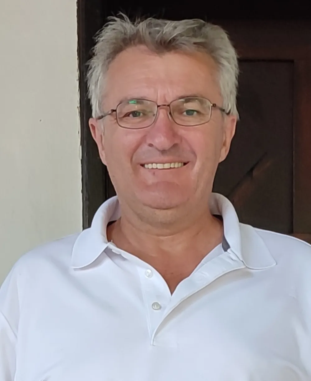 RADOJE KARADZIC, PROFESOR, AVIO saobracaj, avio expert, vazduhoplovni analiticar