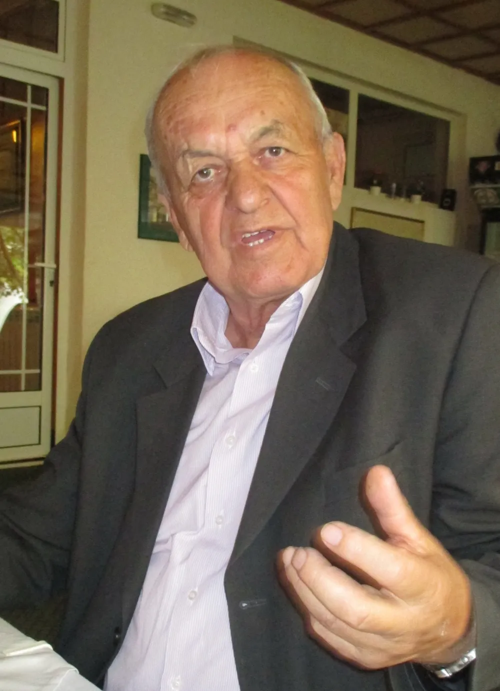 Емин Калач