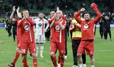Zasluženo slavlje igrača Monce
