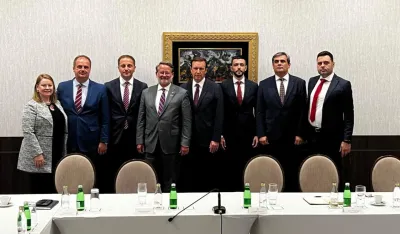 Živoković sa senatorima Sad
