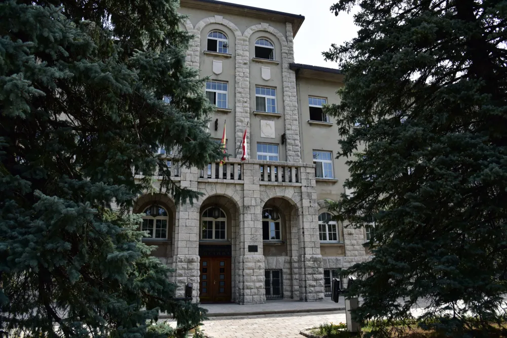 Prestonica Cetinje, Cetinje, zgrada opstine Cetinje