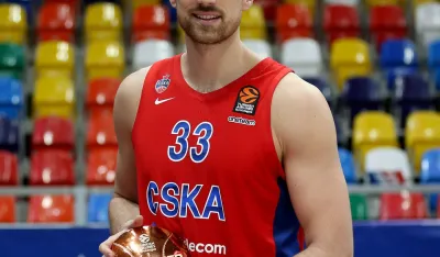 Никола Милутинов