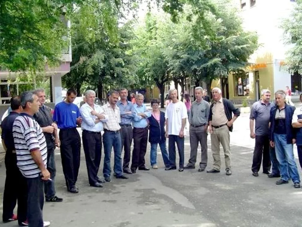 Biv&scaron;i radnici &Scaron;IK-a "&Scaron;piro Dacić" nezadovoljni odnosom vlade: Blokada magistrale usred sezone kao soluciјa