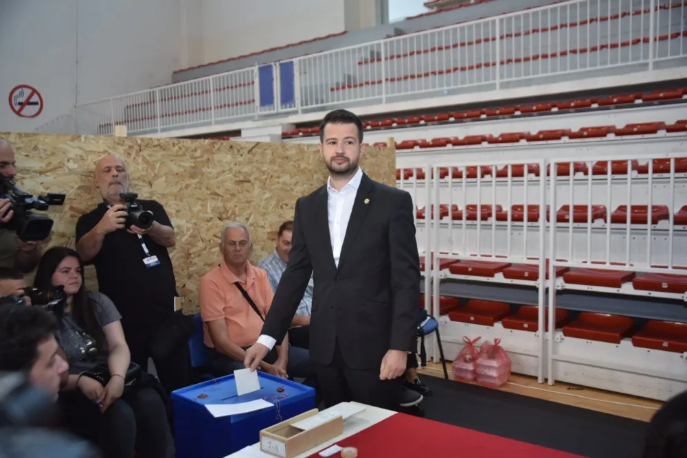 Parlamentarni izbori 2023.<br>Jakov Milatović - glasanje<br>FOTO: Srđan Boljević