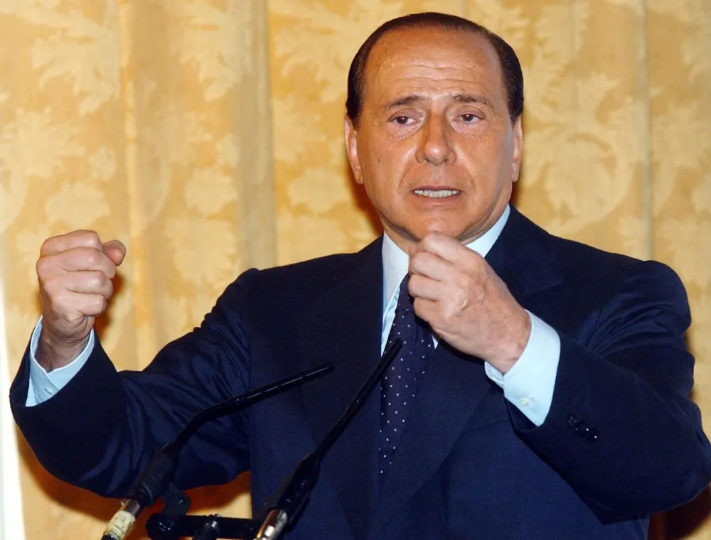 Mesto: Rim<br>Datum: 14.06.2005<br>Dogadjaj: Italijanski premijer Silvio Berluskoni na sastanku sa politicckim saveznicima<br>Licnosti: <br>