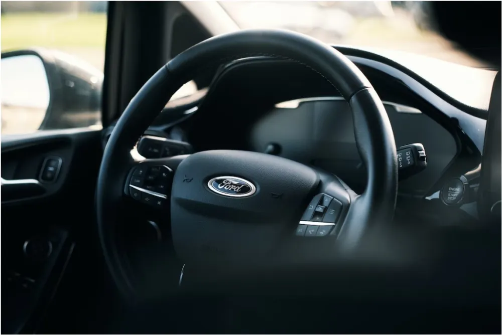 Ford, automobil