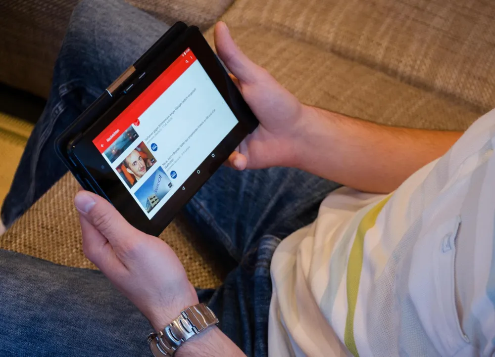 youtube logo