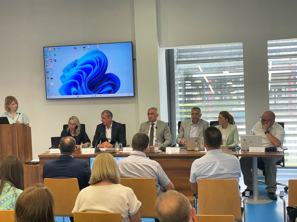 Aktivni dijalog u cilju inovativnog udruživanja u digitalnoj transformaciji