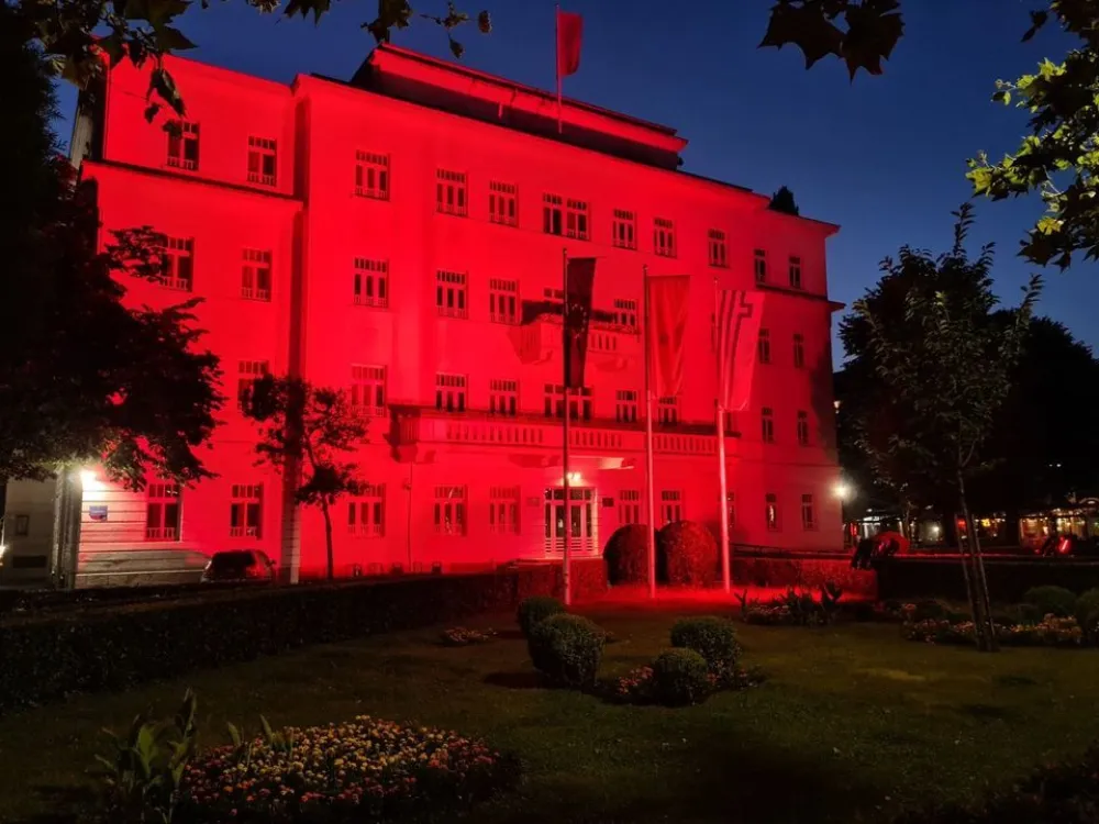 Glavni grad, 13. jul