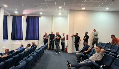 Грађани ушли у скупштинску салу и спријечили одржавање сједнице 