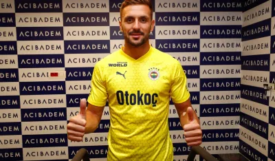 Du&scaron;an Tadić u dresu Fenerbahčea